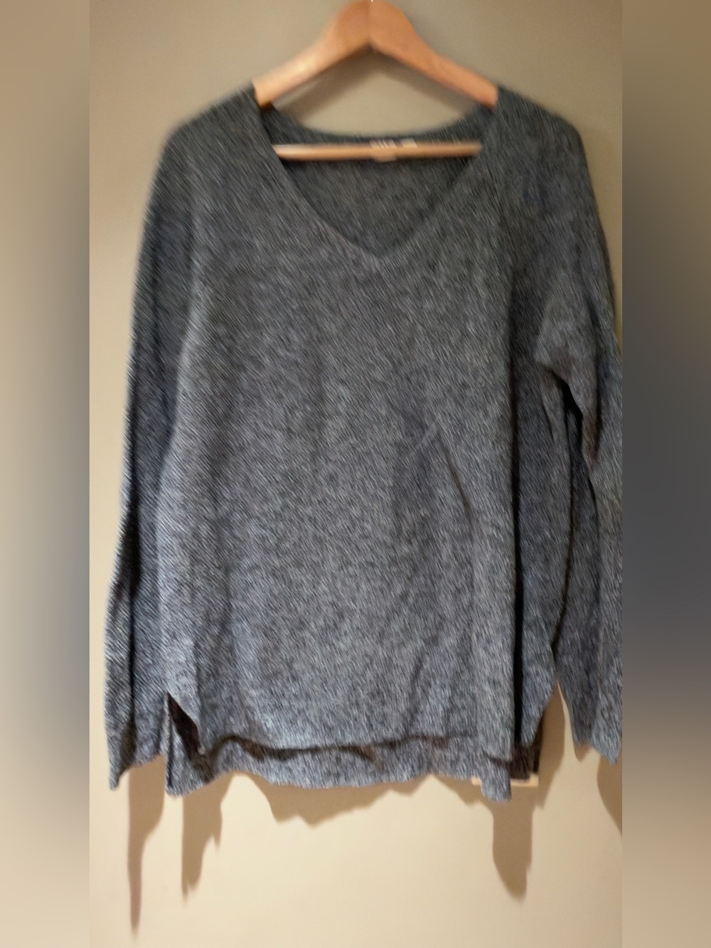 GAP Women's Heather Gray V-Neck Sweater XL